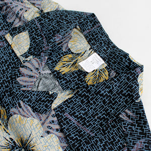 C90-A5068 (Black with gray leaf), Men 100% Cotton Aloha Shirt