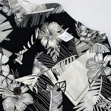 Load image into Gallery viewer, C90-A507 (Black with cream floral), Men 100% Cotton Aloha Shirt
